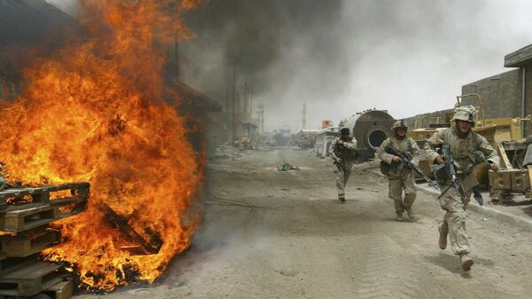 Tropas estadounidenses en Faluya, durante la invasión de EEUU a Irak - Sputnik Mundo
