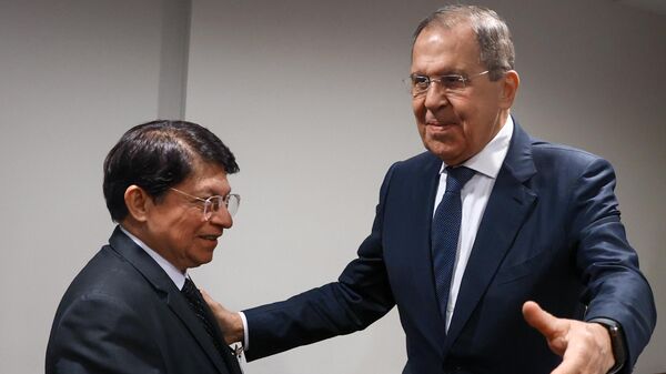 El ministro de Asuntos Exteriores de Nicaragua, con su par de Rusia, Serguéi Lavrov - Sputnik Mundo