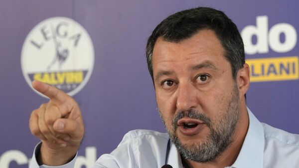 Matteo Salvini, el vicepresidente del Gobierno y ministro de Infraestructrura y Transporte de Italia - Sputnik Mundo