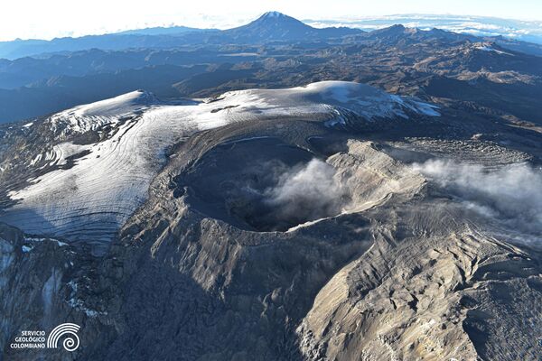 Volcán Nevado del Ruiz, en Colombia - Sputnik Mundo