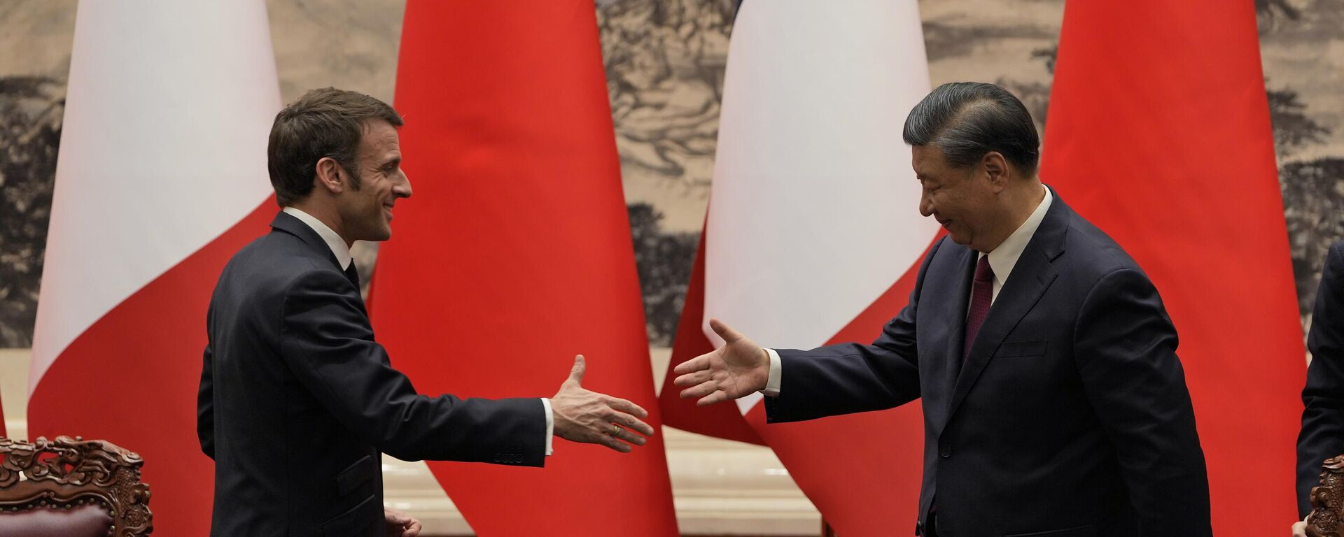 Emmanuel Macron se reúne con Xi Jinping - Sputnik Mundo, 1920, 13.04.2023