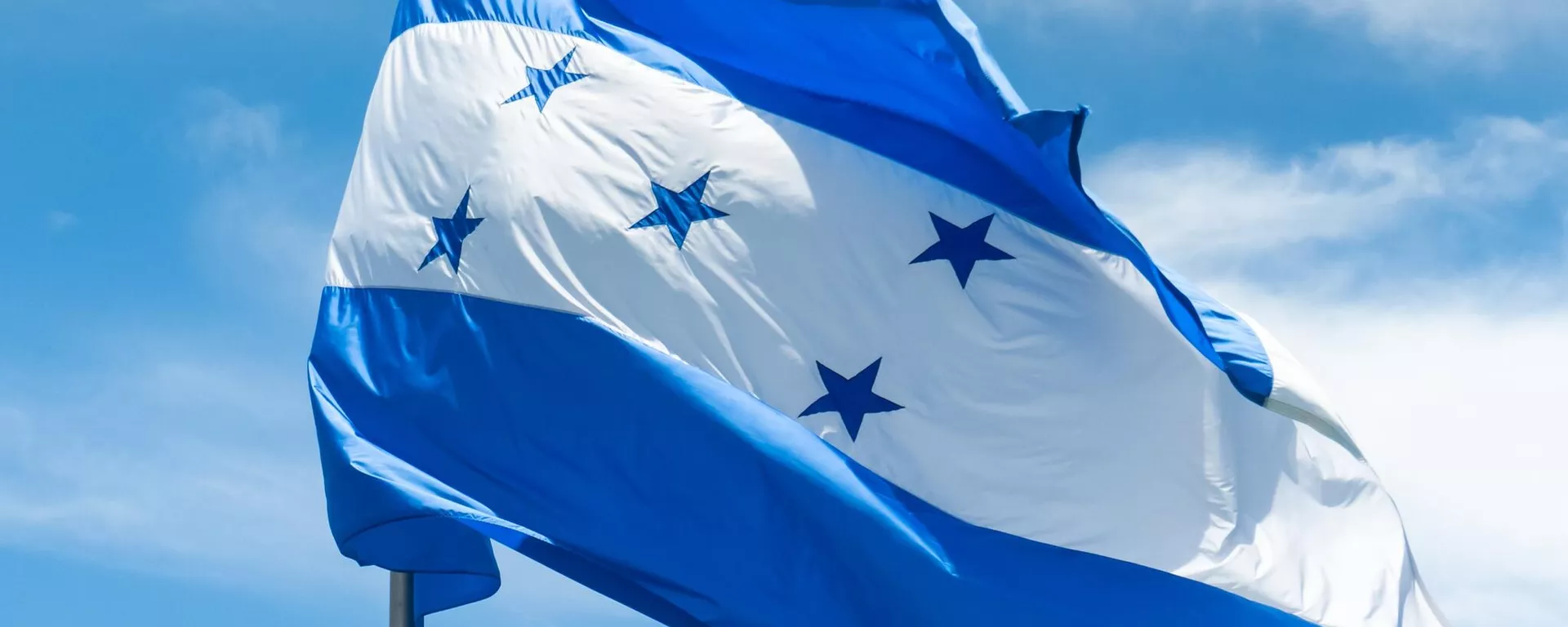 La bandera de Honduras  - Sputnik Mundo, 1920, 07.04.2024