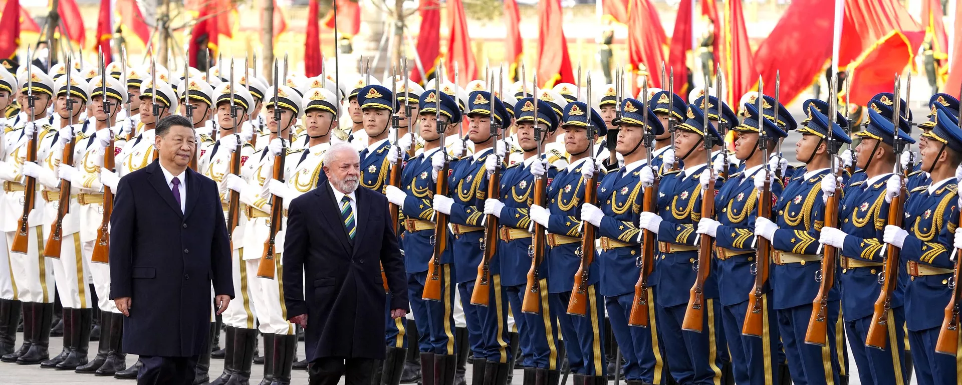 El presidente brasileño, Luiz Inácio Lula da Silva, y su homólogo chino, Xi Jinping El presidente brasileño, Luiz Inácio Lula da Silva, y su homólogo chino, Xi Jinping - Sputnik Mundo, 1920, 15.04.2023