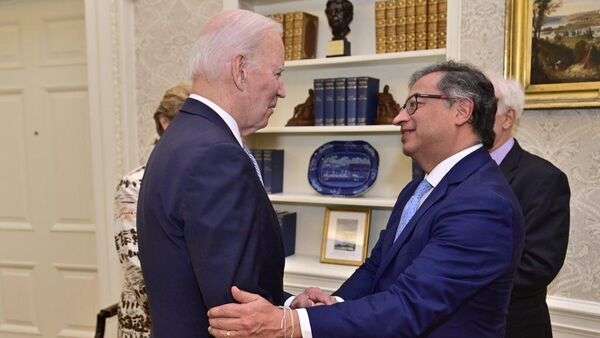 El presidente de EEUU, Joe Biden, durante su encuentro con su homólogo colombiano, Gustavo Petro, en Washington el 20 de abril de 2023 - Sputnik Mundo