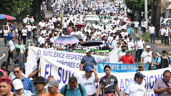 Manifestación en apoyo a la reelección del presidente salvadoreño Nayib Bukele - Sputnik Mundo