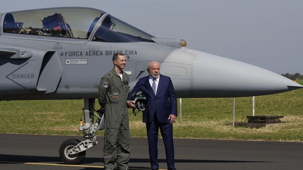 Lula da Silva inaugura la producción de cazas Gripen F-39 en Brasil - Sputnik Mundo