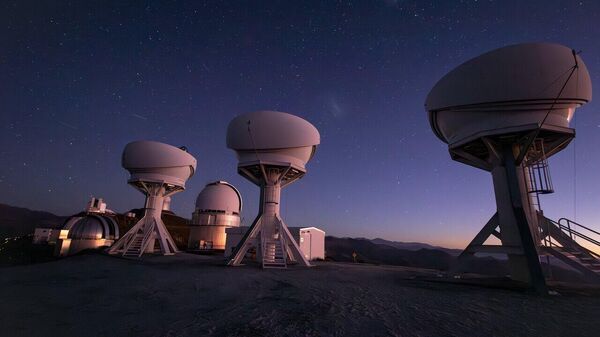 Telescopios en desierto chileno comienzan búsqueda de orígenes de ondas gravitacionales - Sputnik Mundo