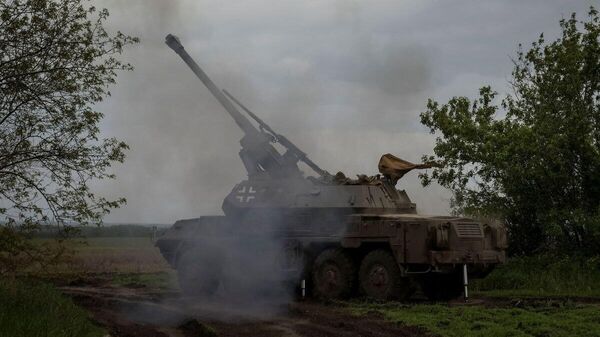 Un tanque con el signo de Balkenkreuz, Ucrania  - Sputnik Mundo