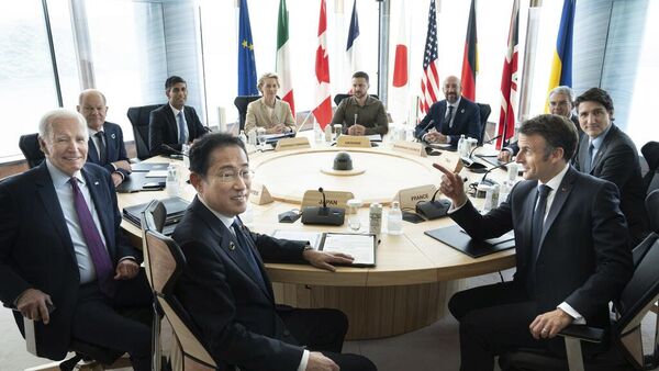 Líderes del G7 se reunieron con el presidente de Ucrania, Volodímir Zlenski, en Hiroshima, Japón. - Sputnik Mundo
