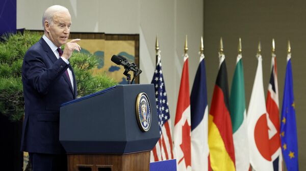 El presidente de EEUU, Joe Biden, durante una conferencia de prensa del G7 en Hiroshima, el 21 de mayo de 2023 - Sputnik Mundo