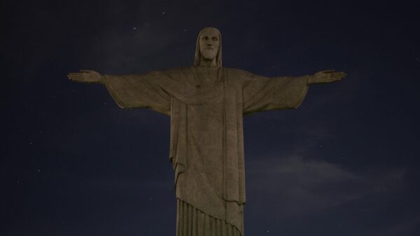 La estatua del Cristo Redentor sin iluminación - Sputnik Mundo