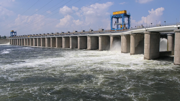 La central hidroeléctrica de Kajovka  - Sputnik Mundo