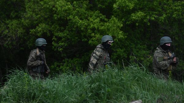 Militares rusos en la república popular de Lugansk  - Sputnik Mundo
