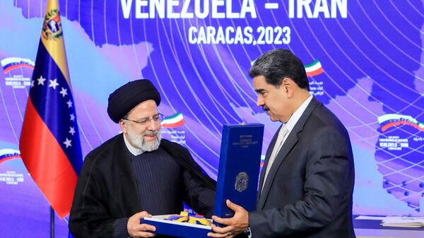 El presidente de Irán, Ebrahim Raisi, y su homólogo de Venezuela, Nicolás Maduro - Sputnik Mundo