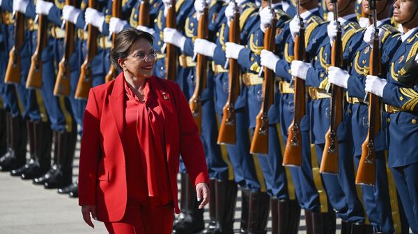 La presidenta de Honduras, Xiomara Castro, en su visita a China. - Sputnik Mundo