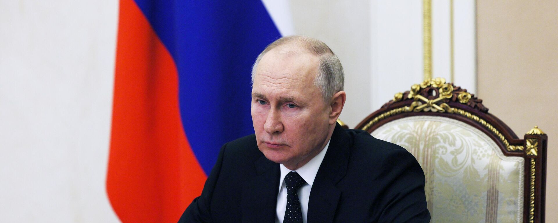 Vladímir Putin, el presidente de Rusia, celebra una reunión operativa con los miembros permanentes del Consejo de Seguridad de Rusia por videoconferencia, el 22 de junio de 2023  - Sputnik Mundo, 1920, 18.09.2023