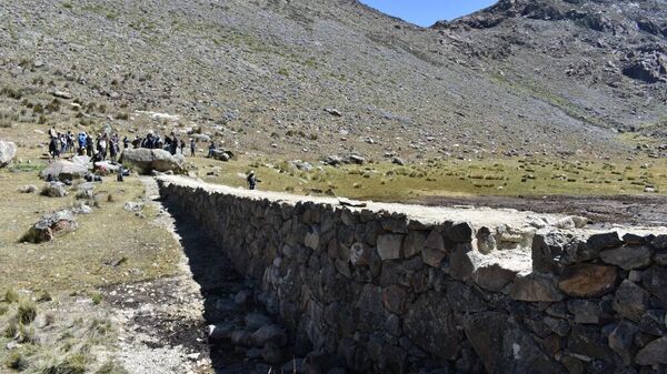 Represa prehispánica Ricococha Alta, Cordillera Negra, Perú - Sputnik Mundo