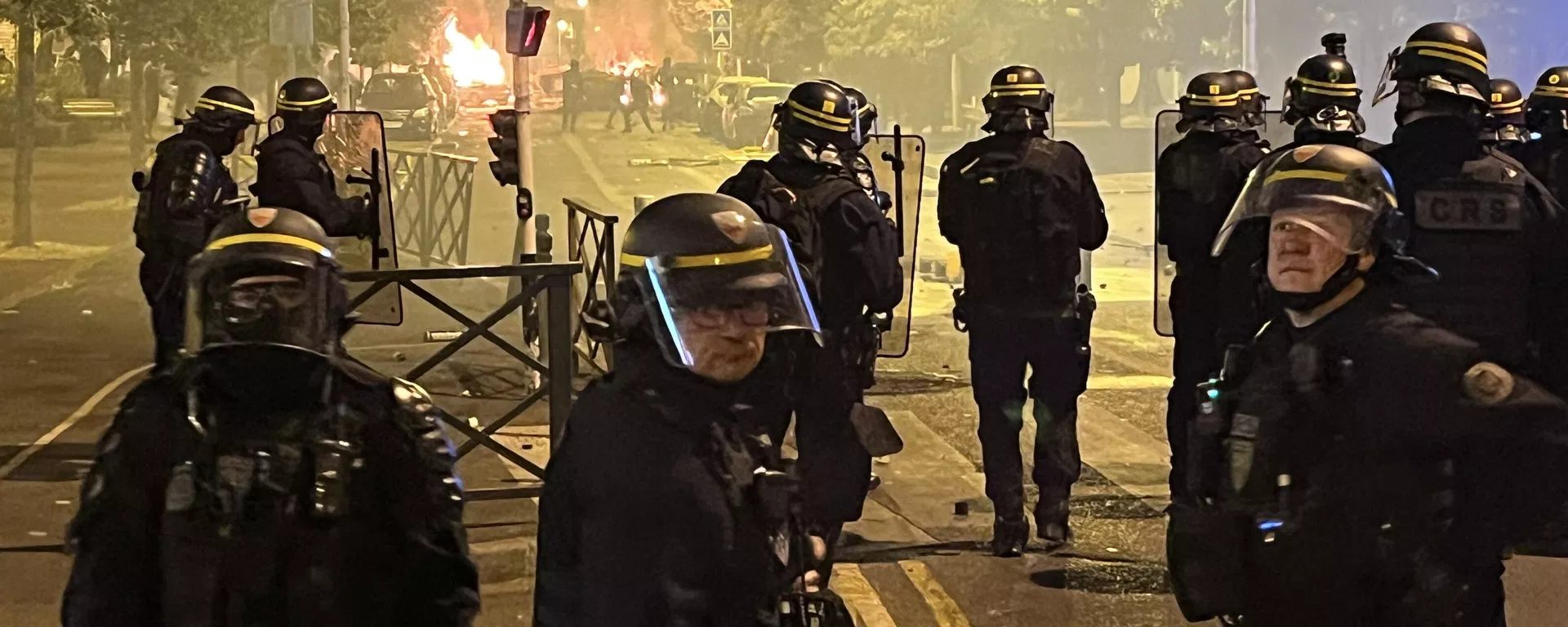 La policía durante los disturbios en Francia La policía durante los disturbios en Francia - Sputnik Mundo, 1920, 03.07.2023