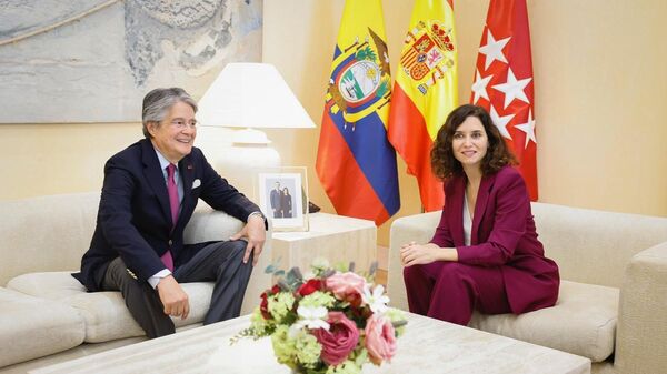 El presidente de Ecuador, Guillermo Lasso, inició su agenda en España, la primera escala de la gira, con una reunión con Isabel Díaz Ayuso, presidenta de la Comunidad de Madrid - Sputnik Mundo