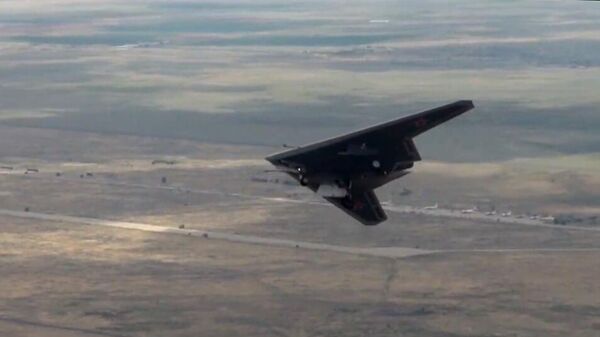 La aeronave no tripulada rusa Ojotnik - Sputnik Mundo