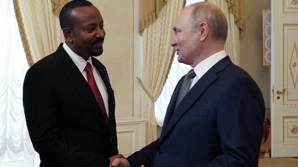 El Presidente ruso Vladimir Putin se reunió con el Primer Ministro etíope A. Ahmed - Sputnik Mundo