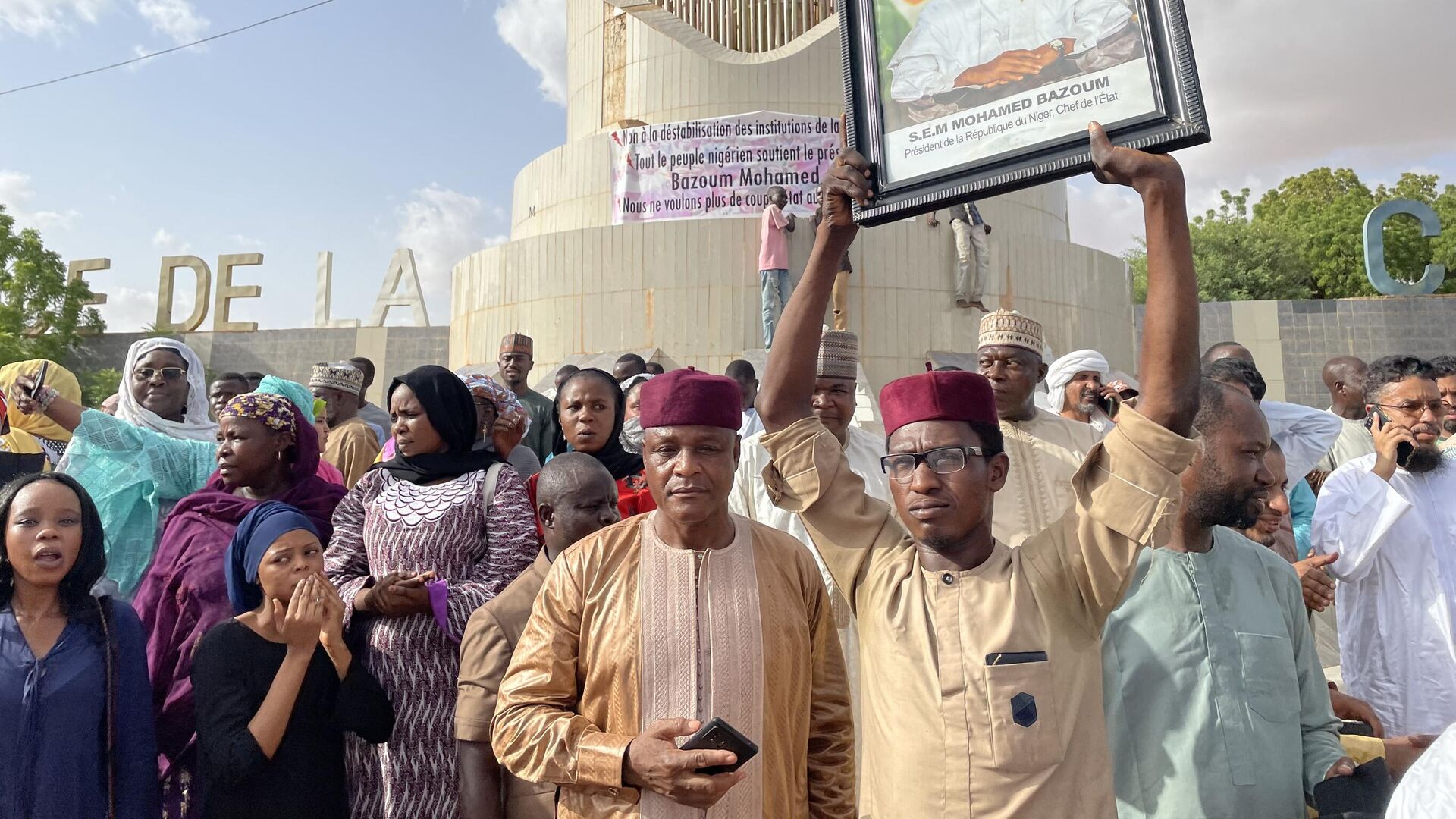 Manifestación en apoyo a Mohamed Bazoum en Níger Manifestación en apoyo a Mohamed Bazoum en Níger - Sputnik Mundo, 1920, 26.07.2023