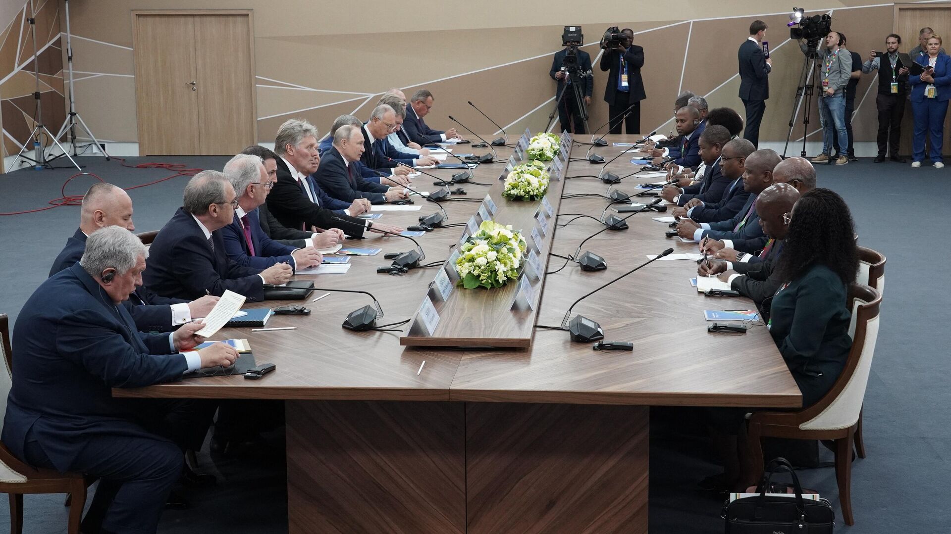 La II Cumbre Rusia-África se realiza en la ciudad de San Petersburgo. - Sputnik Mundo, 1920, 28.07.2023