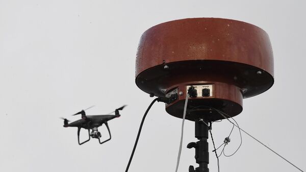Un sistema de radar para la detección y el seguimiento de drones - Sputnik Mundo