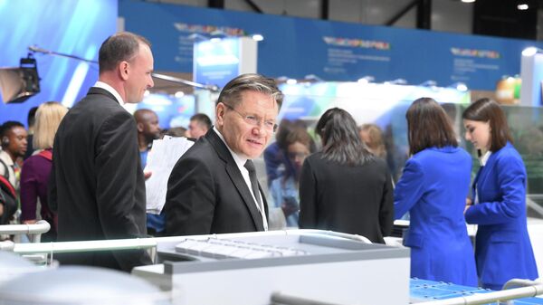 El director general de Rosatom, Alexéi Lijachov, durante la cumbre Rusia-África - Sputnik Mundo