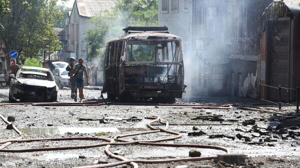 Consecuencias del bombardeo de Donetsk por parte del Ejército ucraniano - Sputnik Mundo
