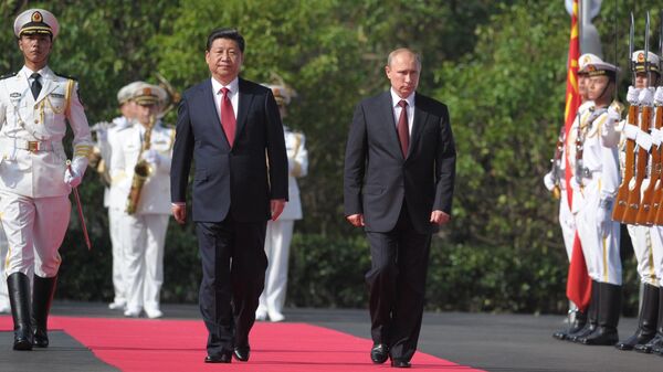 El presidente chino, Xi Jinping, y el presidente ruso, Vladímir Putin - Sputnik Mundo