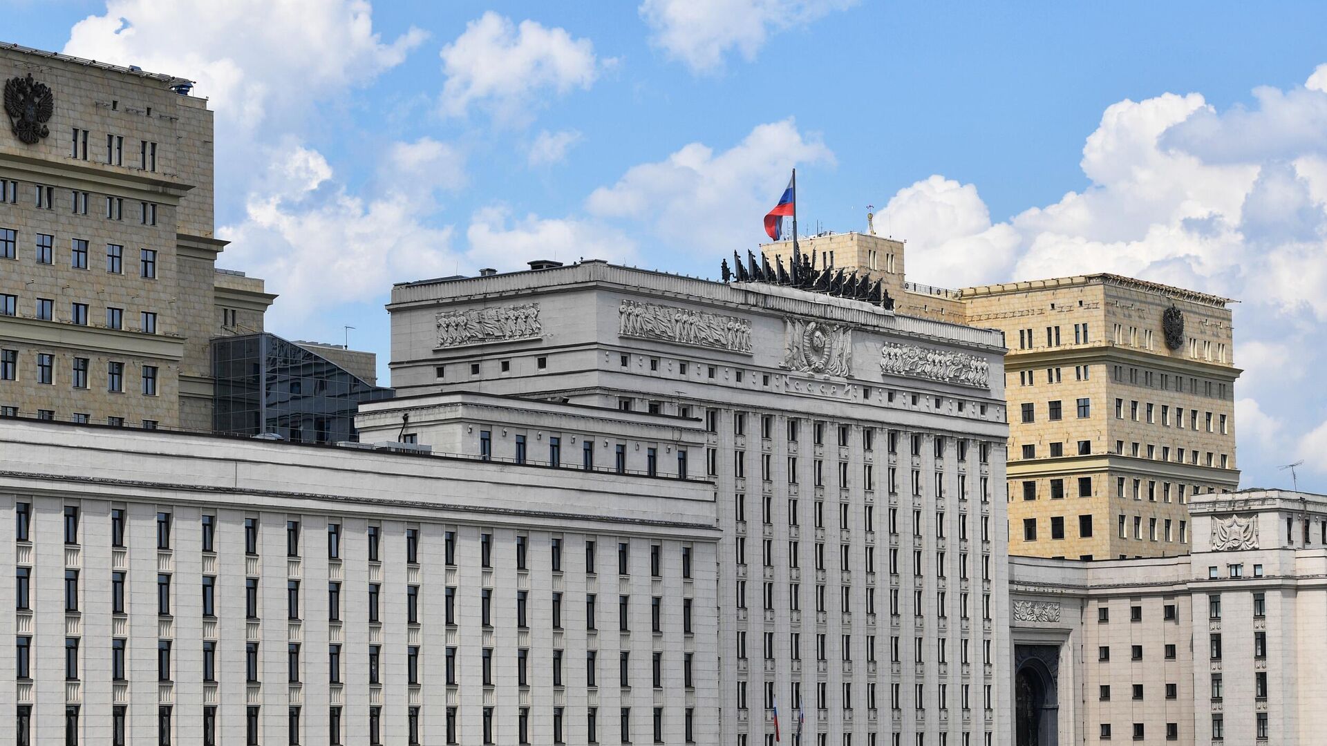Edificio del Ministerio de Defensa de Rusia   - Sputnik Mundo, 1920, 16.08.2023