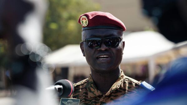  El ministro de Defensa y Asuntos de Veteranos de Burkina Faso, Kassoum Coulibaly - Sputnik Mundo