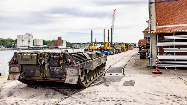 El chasis de un tanque de combate Leopard 1A5 en las instalaciones de la empresa de tecnología militar FFG en Flensburg, Alemania, el 20 de junio de 2023. - Sputnik Mundo