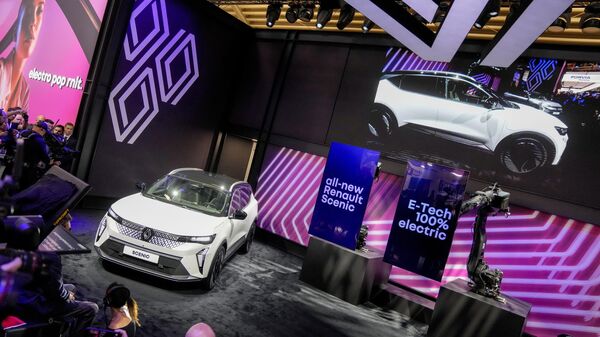 Новый электрический Renault Scenic представлен на автосалоне IAA Mobility в Мюнхене, Германия - Sputnik Mundo