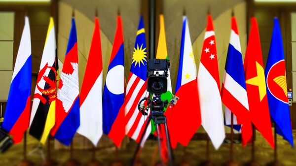 Las banderas de los Estados miembros de la Asociación de Naciones de Asia Sudoriental - Sputnik Mundo
