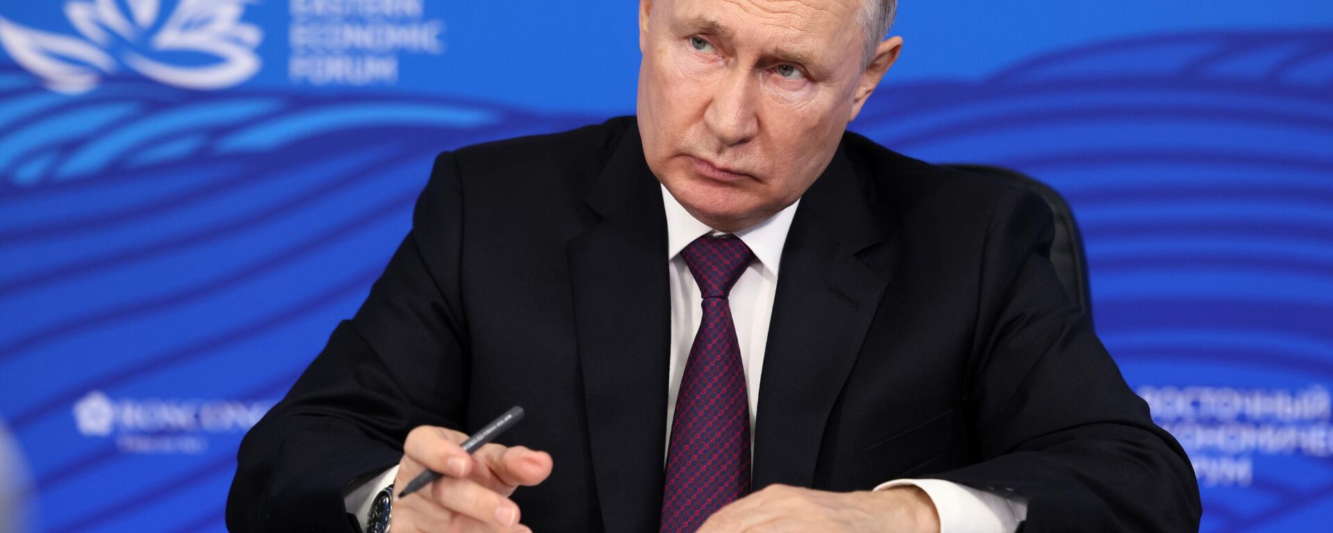 Vladímir Putin, presidente ruso en el Foro Económico Oriental en Rusia - Sputnik Mundo, 1920, 12.09.2023