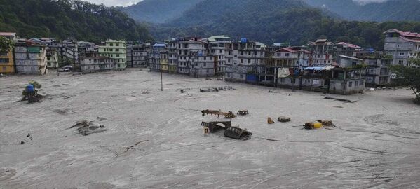 Inundaciones en el estado de Sikkim, la India. - Sputnik Mundo