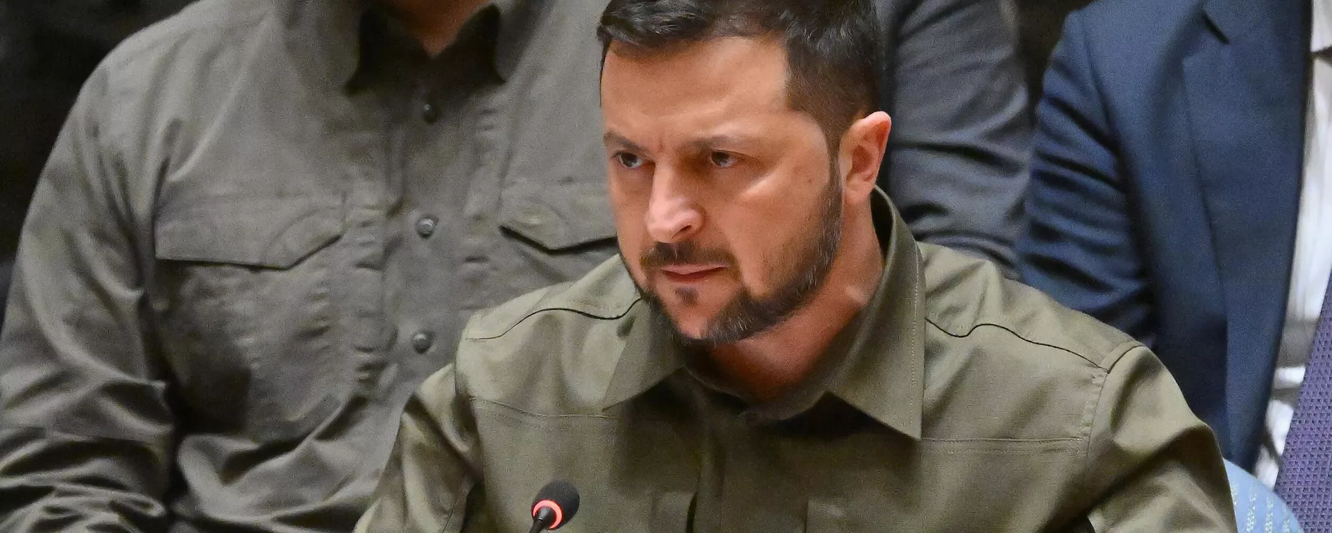 El presidente de Ucrania, Volodímir Zelenski, durante una sesión de la 78 Asamblea General de las Naciones Unidas El presidente de Ucrania, Volodímir Zelenski, durante una sesión de la 78 Asamblea General de las Naciones Unidas - Sputnik Mundo, 1920, 09.11.2023