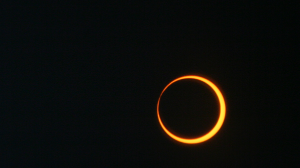Eclipse solar anular: ¿qué es, cuándo y dónde podrá verse? | Video - Sputnik Mundo