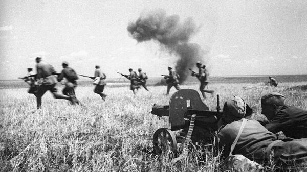 Combates en la zona del río Molóchnaya, cerca de Melitópol, 1943 - Sputnik Mundo