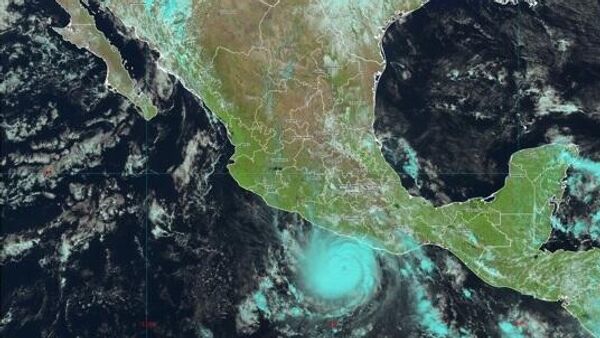 Huracán Otis en torno a la costa de Guerrero, en el sur de México - Sputnik Mundo