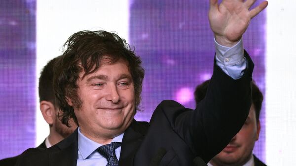 El diputado argentino y candidato presidencial por La Libertad Avanza, Javier Milei - Sputnik Mundo