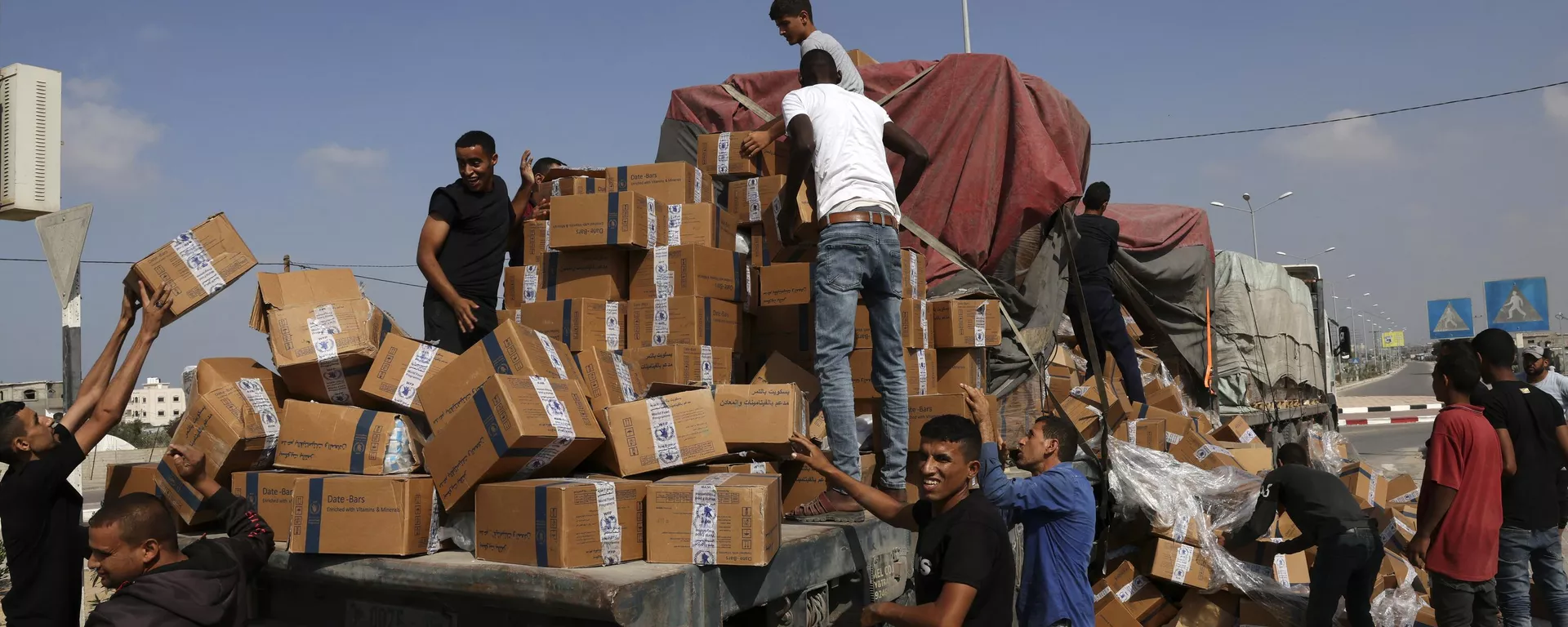 Entrada a Gaza de camiones con ayuda humanitaria - Sputnik Mundo, 1920, 09.11.2023