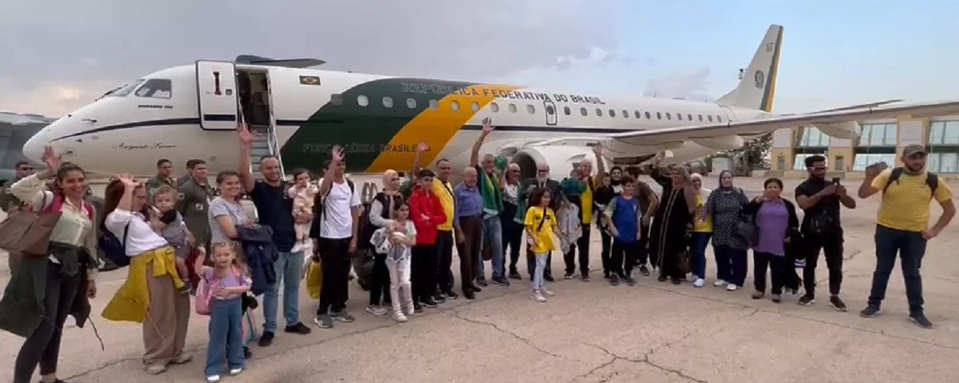 Un vuelo para la repatriación de brasileños en Cisjordania Un vuelo para la repatriación de brasileños en Cisjordania - Sputnik Mundo, 1920, 06.11.2023