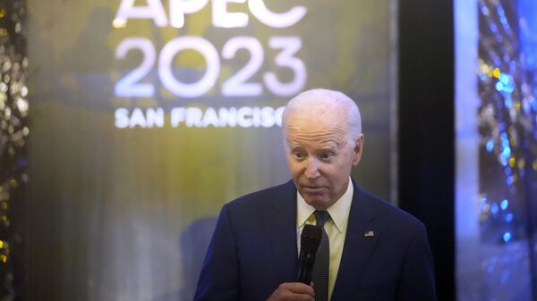 El presidente de EEUU, Joe Biden, en la cumbre de la Cooperación Económica Asia-Pacífico (APEC) - Sputnik Mundo