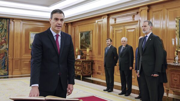Pedro Sánchez promete el cargo de presidente del Gobierno de España - Sputnik Mundo