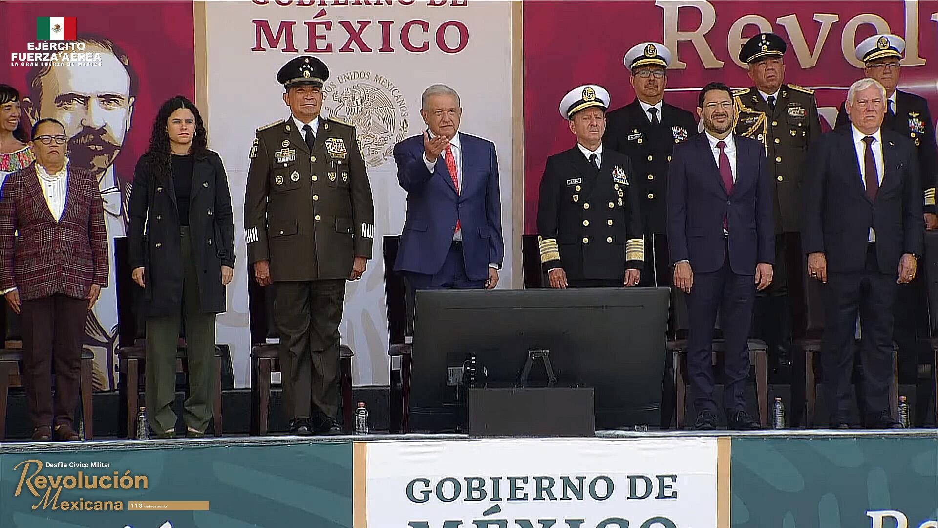 El presidente Andrés Manuel López Obrador en la ceremonia para conmemorar el 113 aniversario de la revolución mexicana. - Sputnik Mundo, 1920, 20.11.2023