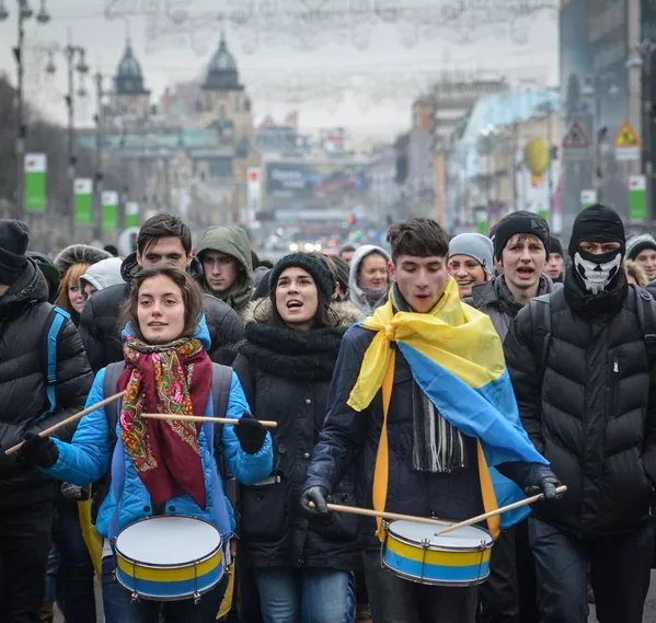 I leader di Euromaidan con i giovani delle regioni occidentali, arrivati ​​per partecipare alle proteste.  Nella foto: una marcia a sostegno dell'integrazione europea dell'Ucraina.  - Mondo Sputnik