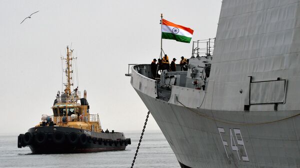 Un buque de la India en la ciudad rusa de Vladivostok - Sputnik Mundo